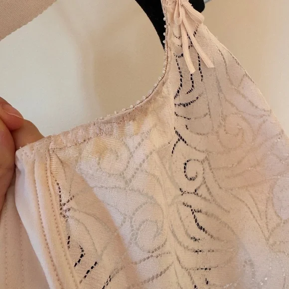 Empriente Unlined Underwire Lace Bra 30 G - Picture 6 of 6